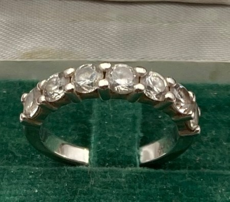 Ring 925 sølv ring med rød stener.(15)