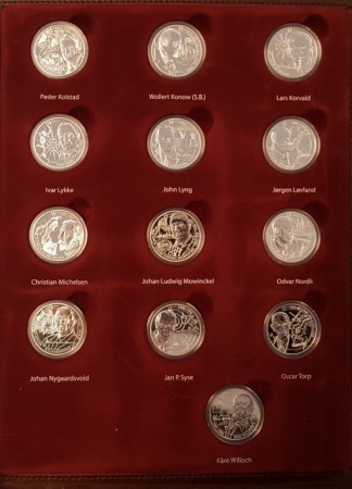 Norges statsministre: Mappe med 26 medaljer og dokumentasjon.